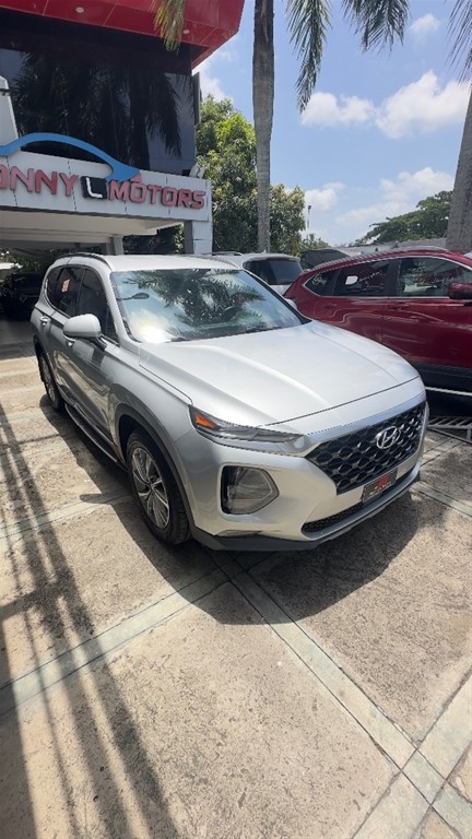 2020 Hyundai Santa Fe SE — foto 3 / 12
