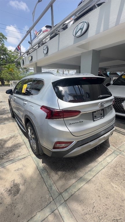 2020 Hyundai Santa Fe SE — foto 4 / 12