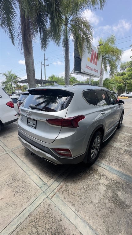 2020 Hyundai Santa Fe SE — foto 6 / 12