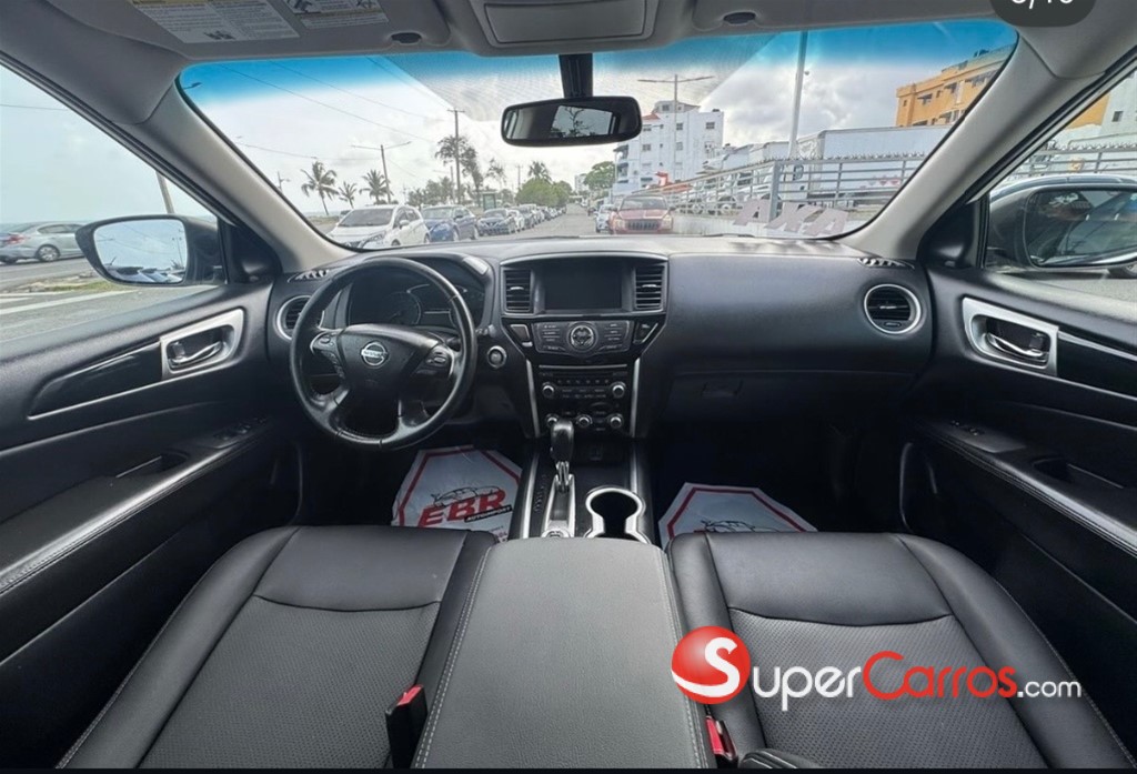 2019 Nissan Pathfinder — foto 6 / 10