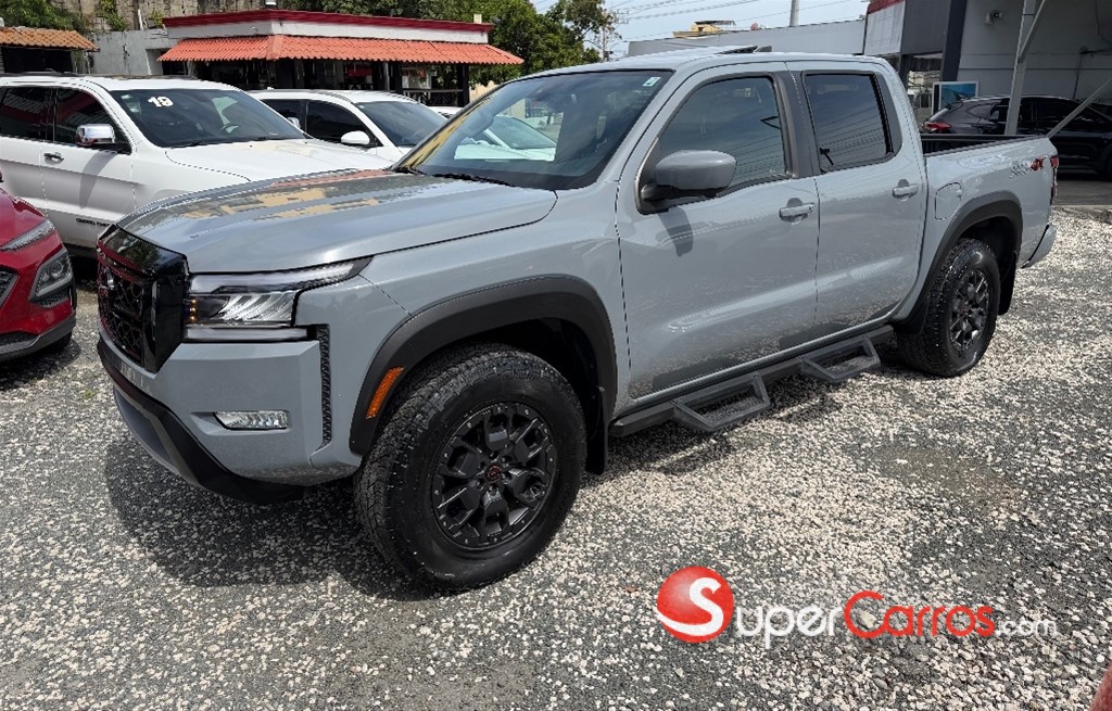 2022 Nissan Frontier Pro-4X — foto 2 / 12