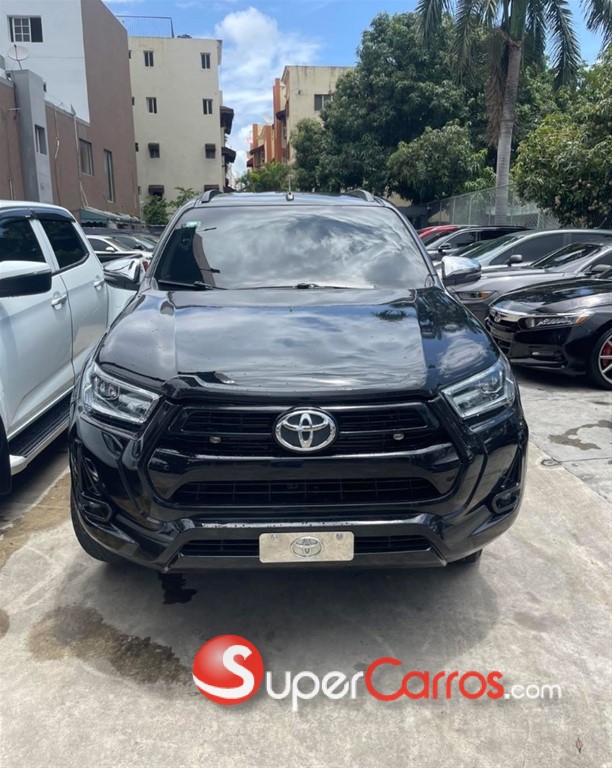 2022 Toyota Hilux SRV — foto 3 / 9