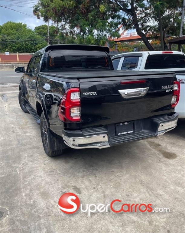 2022 Toyota Hilux SRV — foto 4 / 9