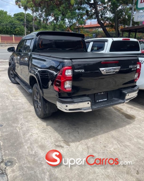2022 Toyota Hilux SRV — foto 5 / 9