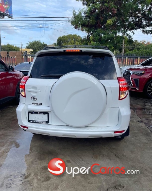 2010 Toyota RAV4 LE — foto 4 / 9