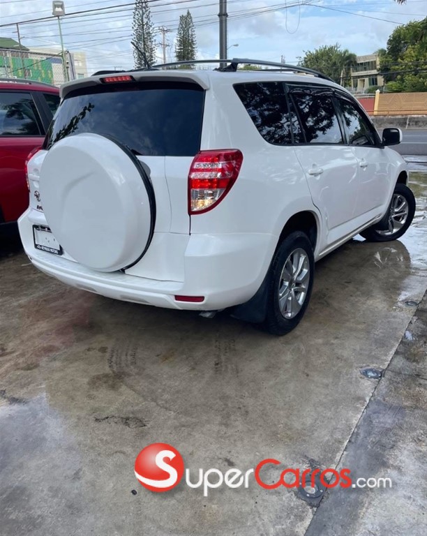 2010 Toyota RAV4 LE — foto 6 / 9