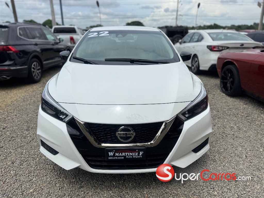 2022 Nissan Versa SR — foto 6 / 10