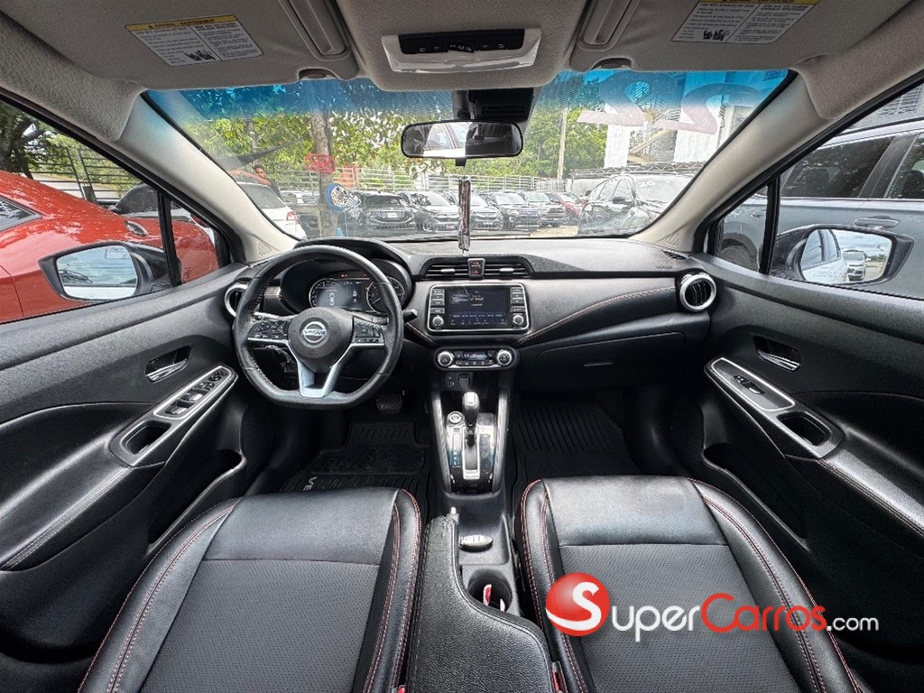2022 Nissan Versa SR — foto 7 / 10