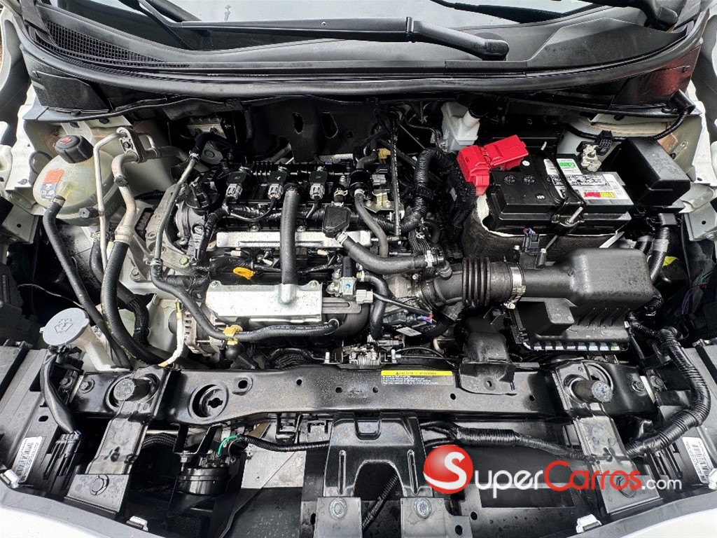 2022 Nissan Versa SR — foto 10 / 10