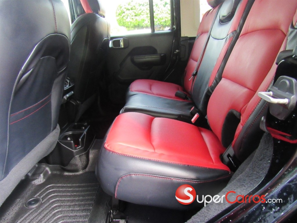2021 Jeep Wrangler Unlimited Sport — foto 9 / 11