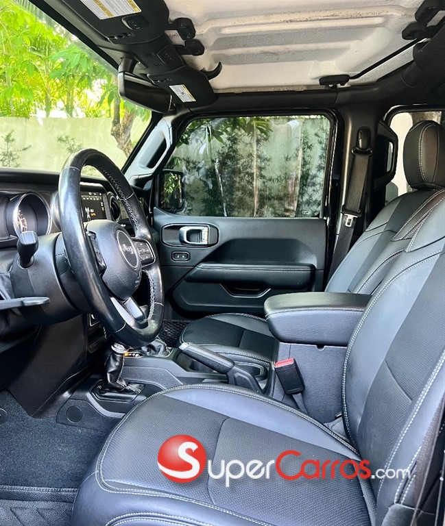2023 Jeep Wrangler Sahara — foto 8 / 10