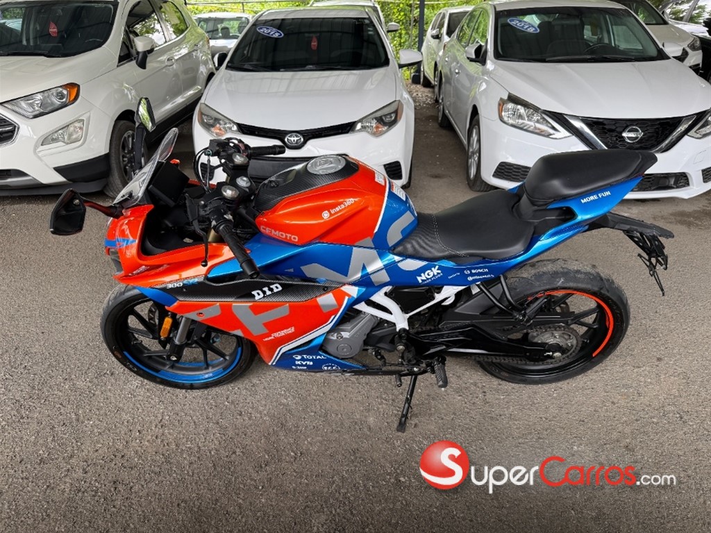 2023 CF Moto 300SR — foto 4 / 11