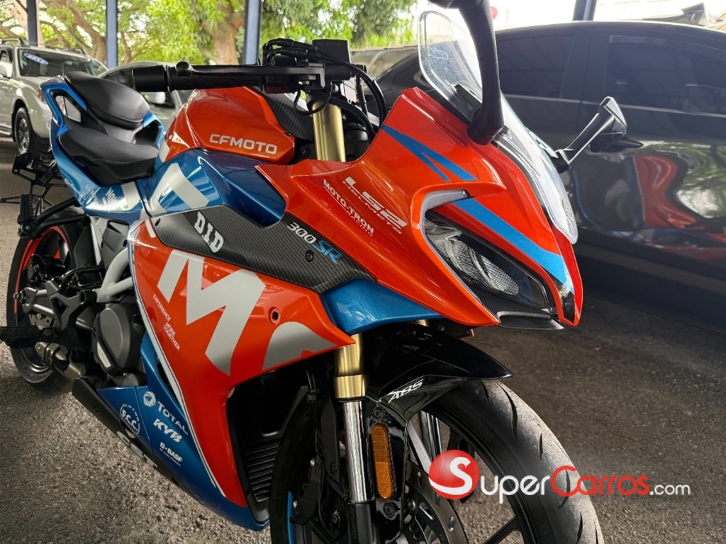 2023 CF Moto 300SR — foto 7 / 11