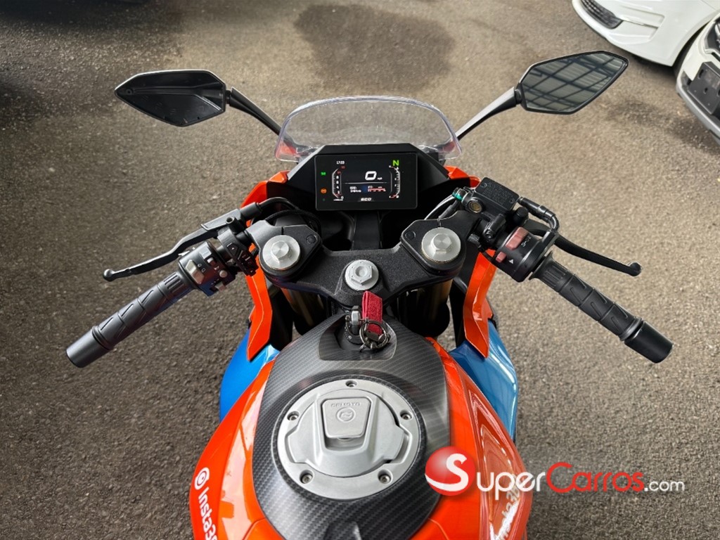 2023 CF Moto 300SR — foto 10 / 11