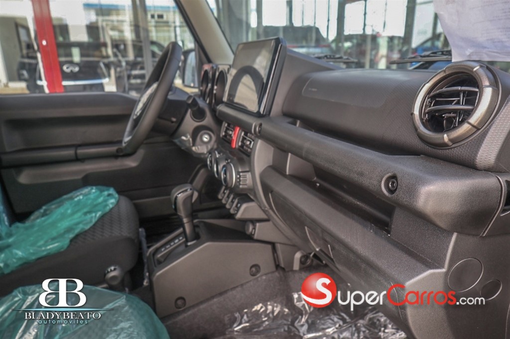 2027 Suzuki Jimny GLX — foto 5 / 12