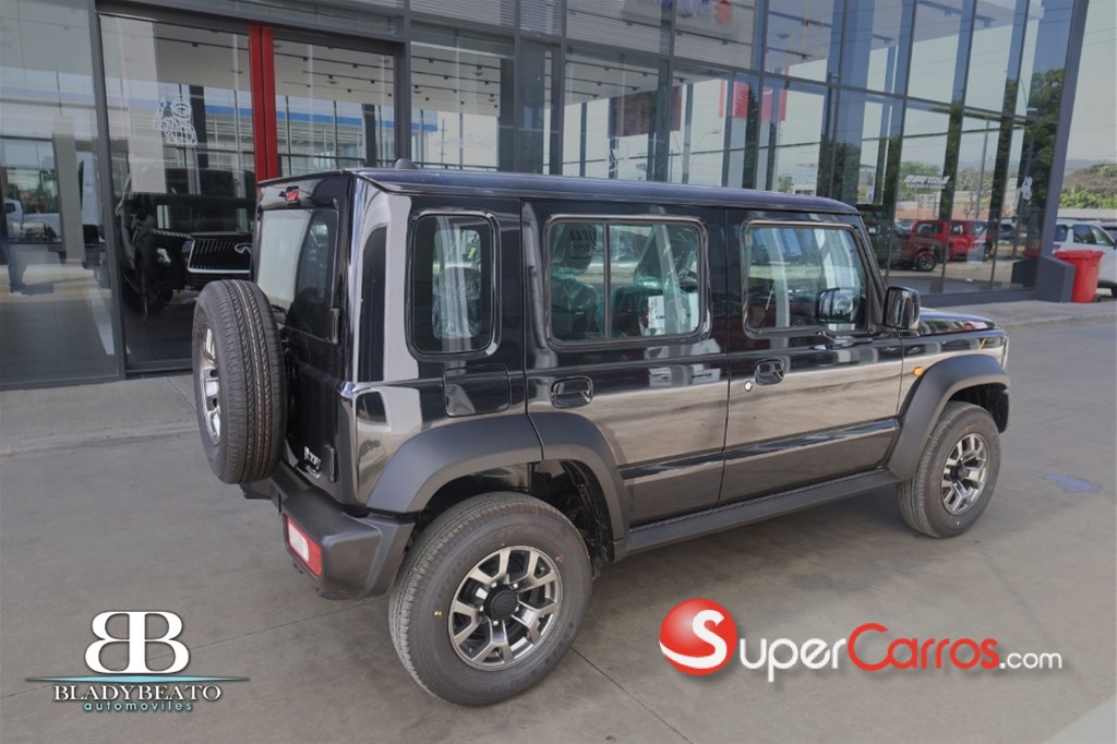 2027 Suzuki Jimny GLX — foto 12 / 12