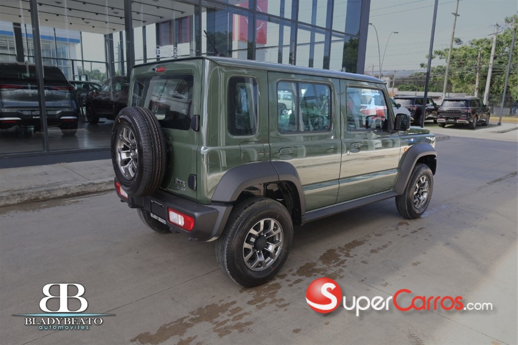 2027 Suzuki Jimny GLX — foto 9 / 12