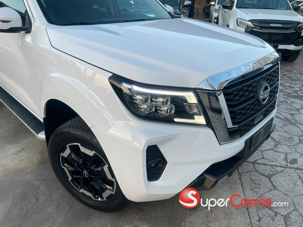 2026 Nissan Frontier LE — foto 2 / 12