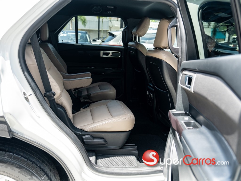 2020 Ford Explorer XLT — foto 9 / 11