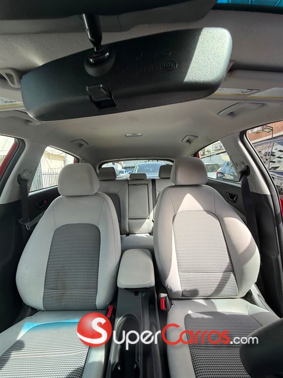2022 Hyundai KONA SEL — foto 9 / 10