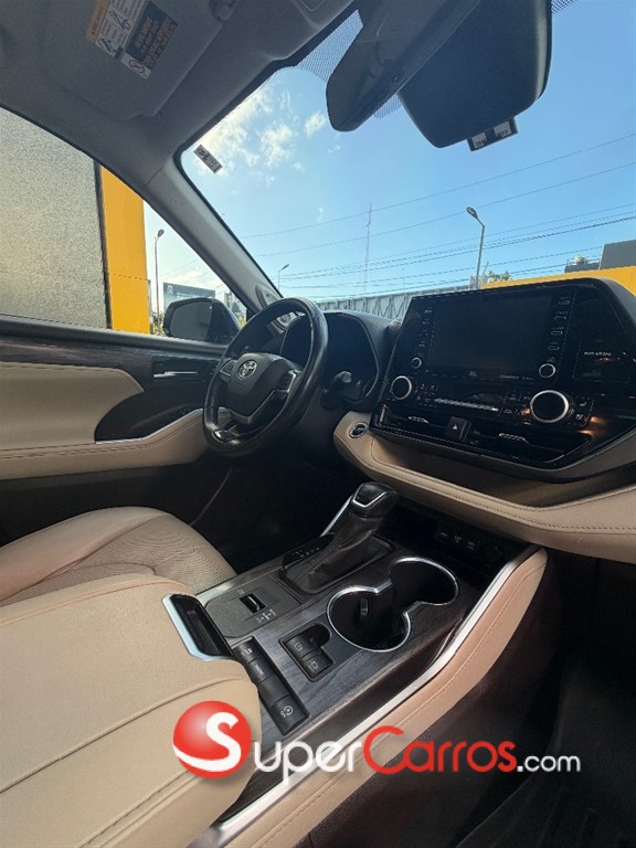 2020 Toyota Highlander Limited — foto 8 / 11