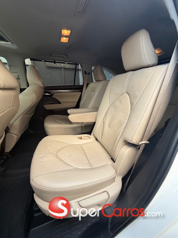 2020 Toyota Highlander Limited — foto 10 / 11