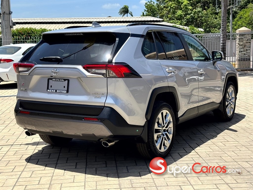 2019 Toyota RAV4 Limited — foto 6 / 12