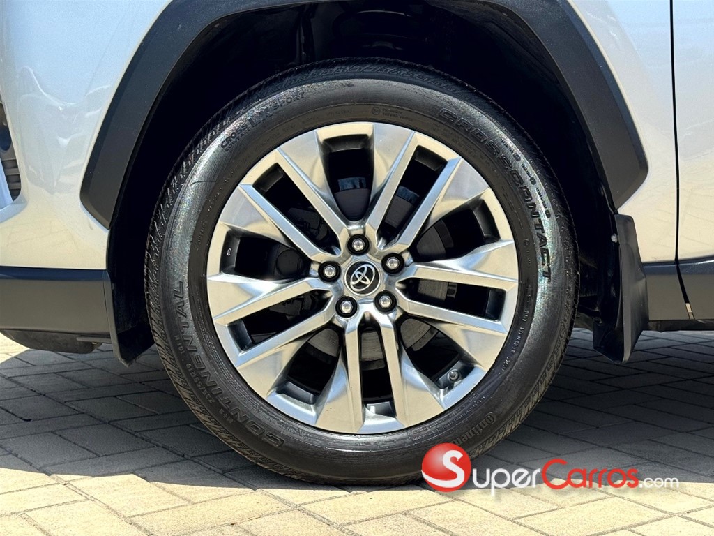 2019 Toyota RAV4 Limited — foto 11 / 12