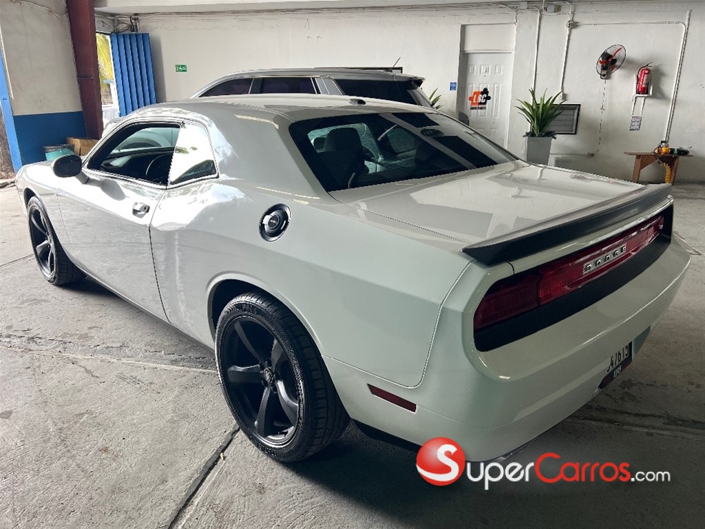 2013 Dodge Charger SXT — foto 4 / 11