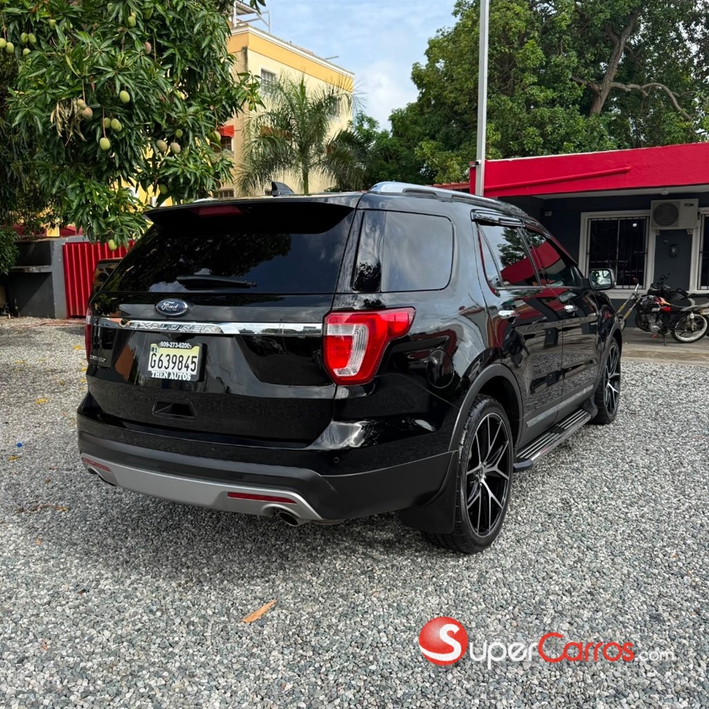 2017 Ford Explorer Limited — foto 6 / 12