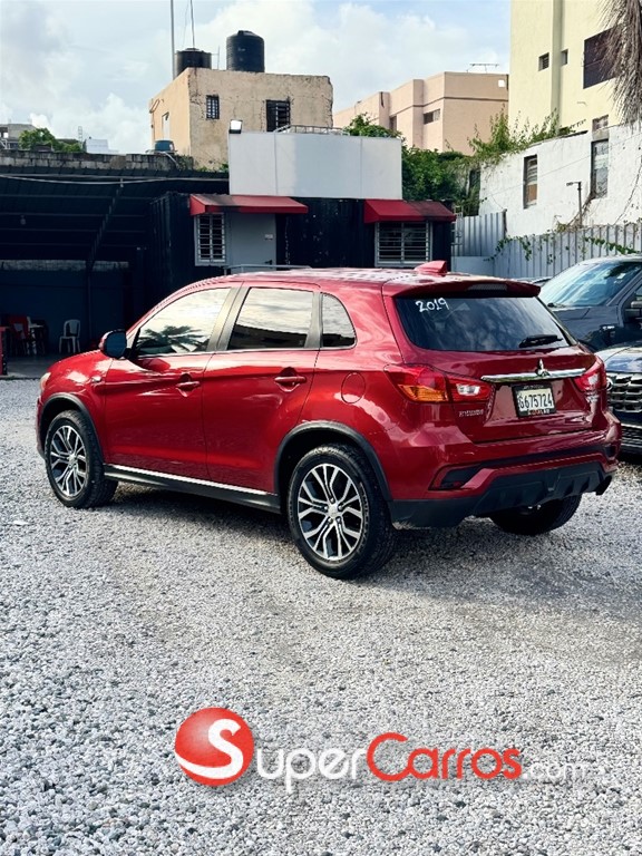 2019 Mitsubishi Motors Outlander Sport — foto 4 / 10