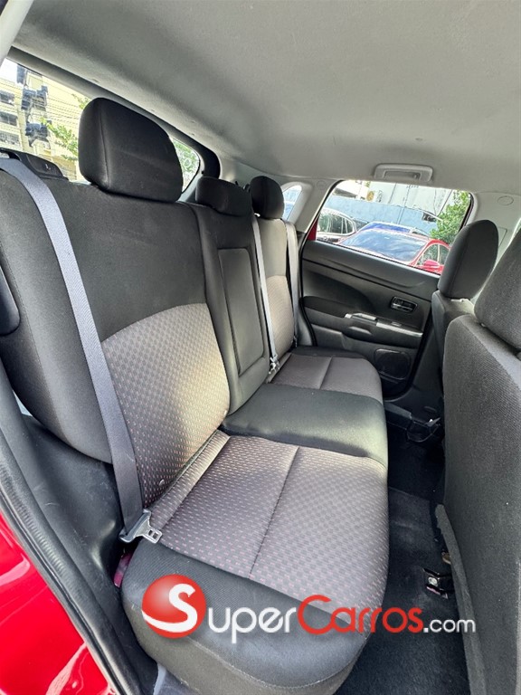 2019 Mitsubishi Motors Outlander Sport — foto 7 / 10