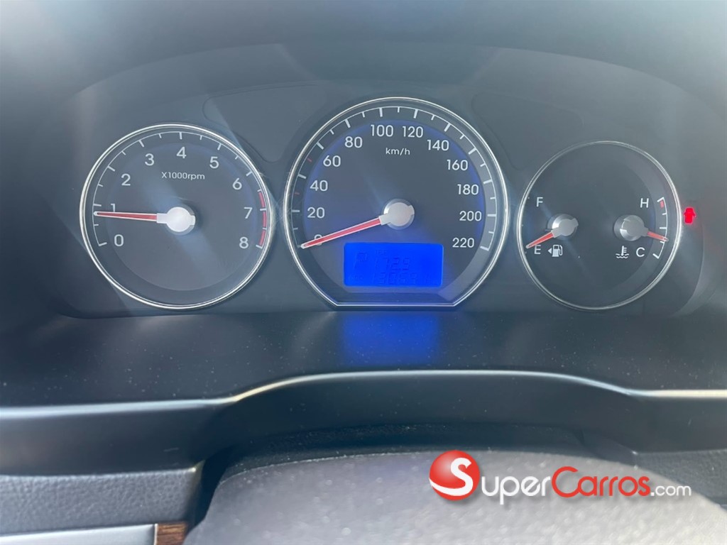2011 Hyundai Santa Fe — foto 4 / 8