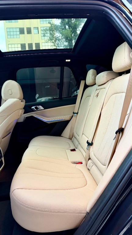 2019 BMW X 5 XDRIVE 40i — foto 8 / 9