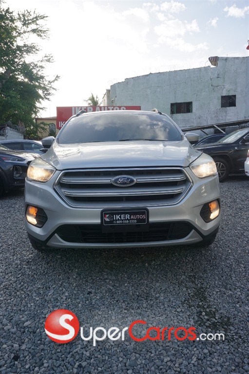 2018 Ford Escape SE — foto 2 / 10