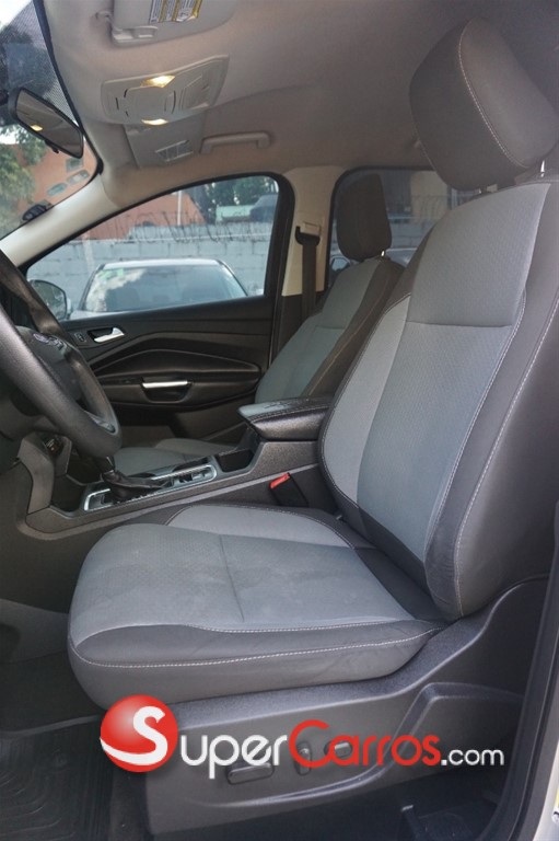2018 Ford Escape SE — foto 8 / 10