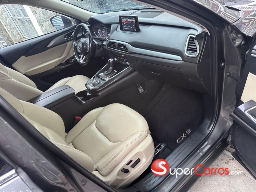 2019 Mazda CX-9 Touring — foto 8 / 12