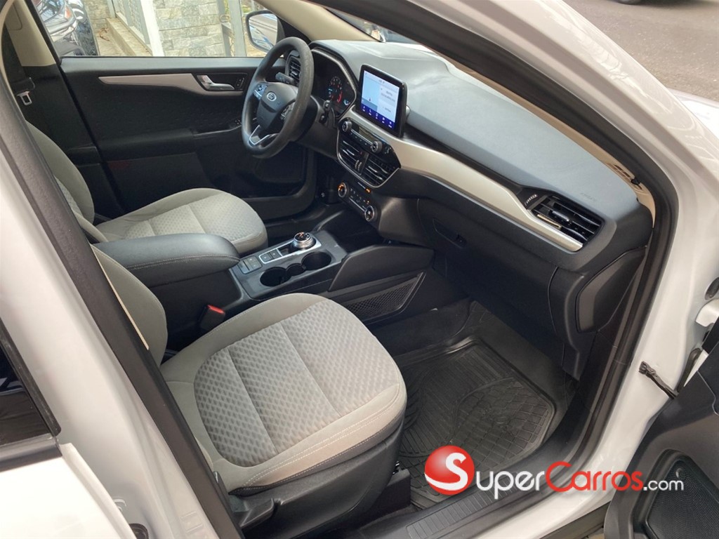 2020 Ford Escape SE — foto 8 / 12