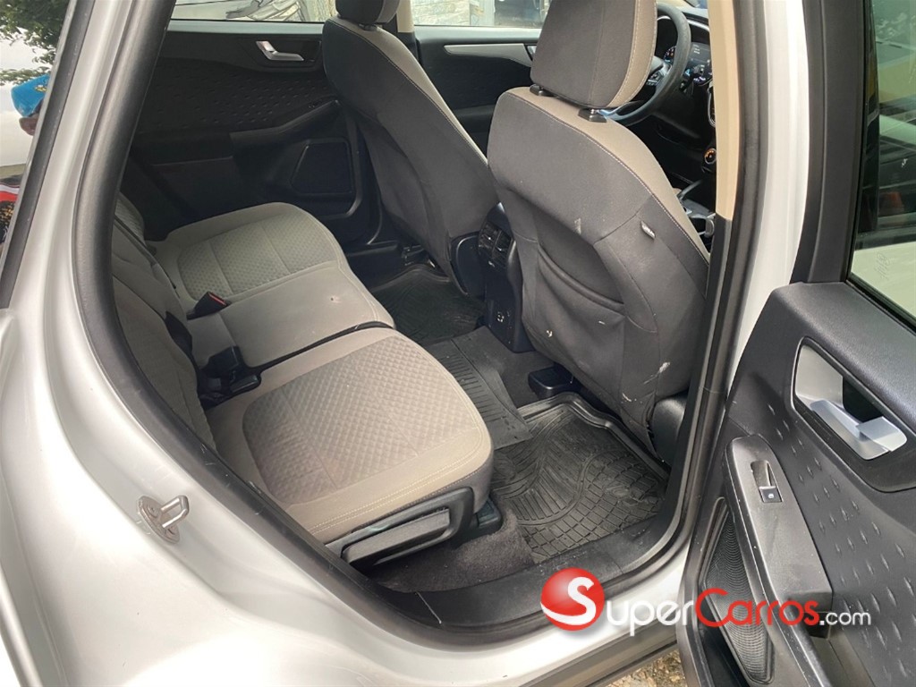 2020 Ford Escape SE — foto 10 / 12