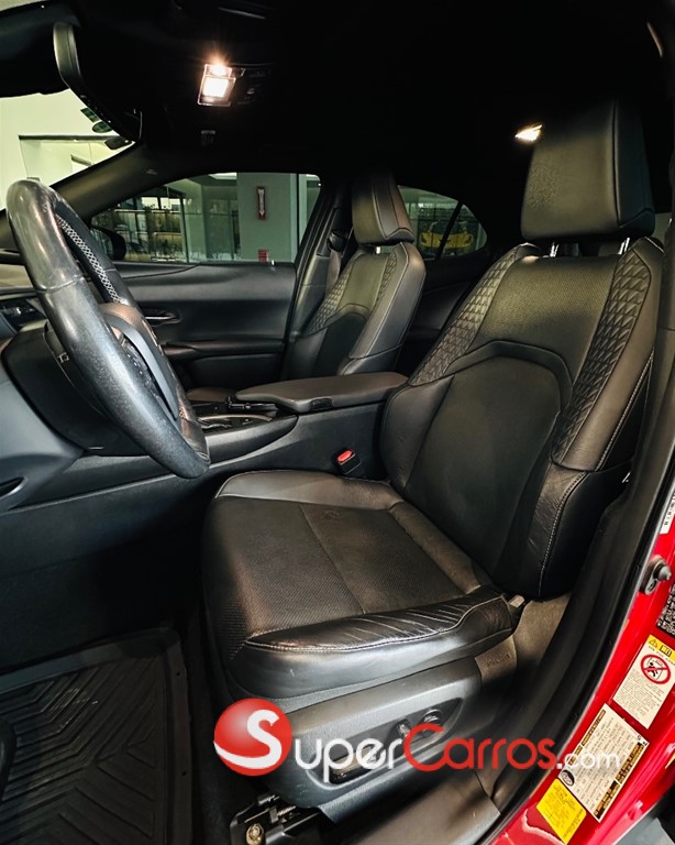 2019 Lexus UX 200 — foto 4 / 12