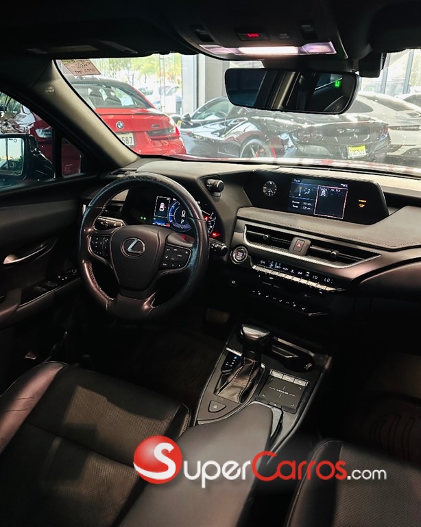 2019 Lexus UX 200 — foto 5 / 12