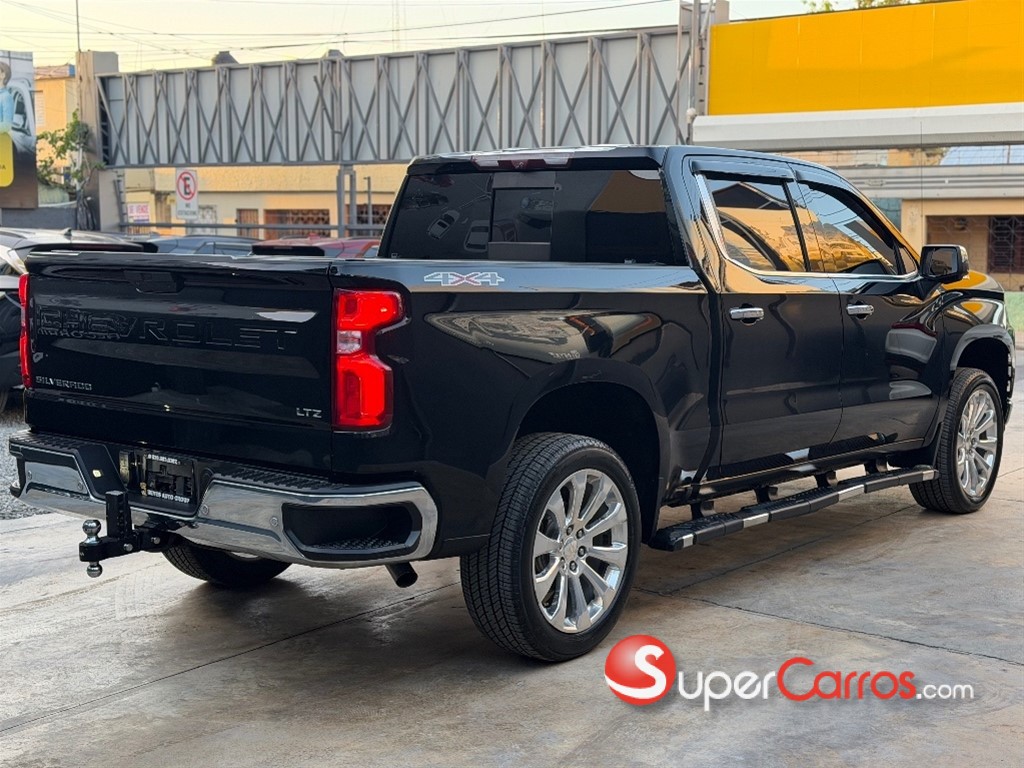 2020 Chevrolet Silverado LTZ — foto 7 / 12