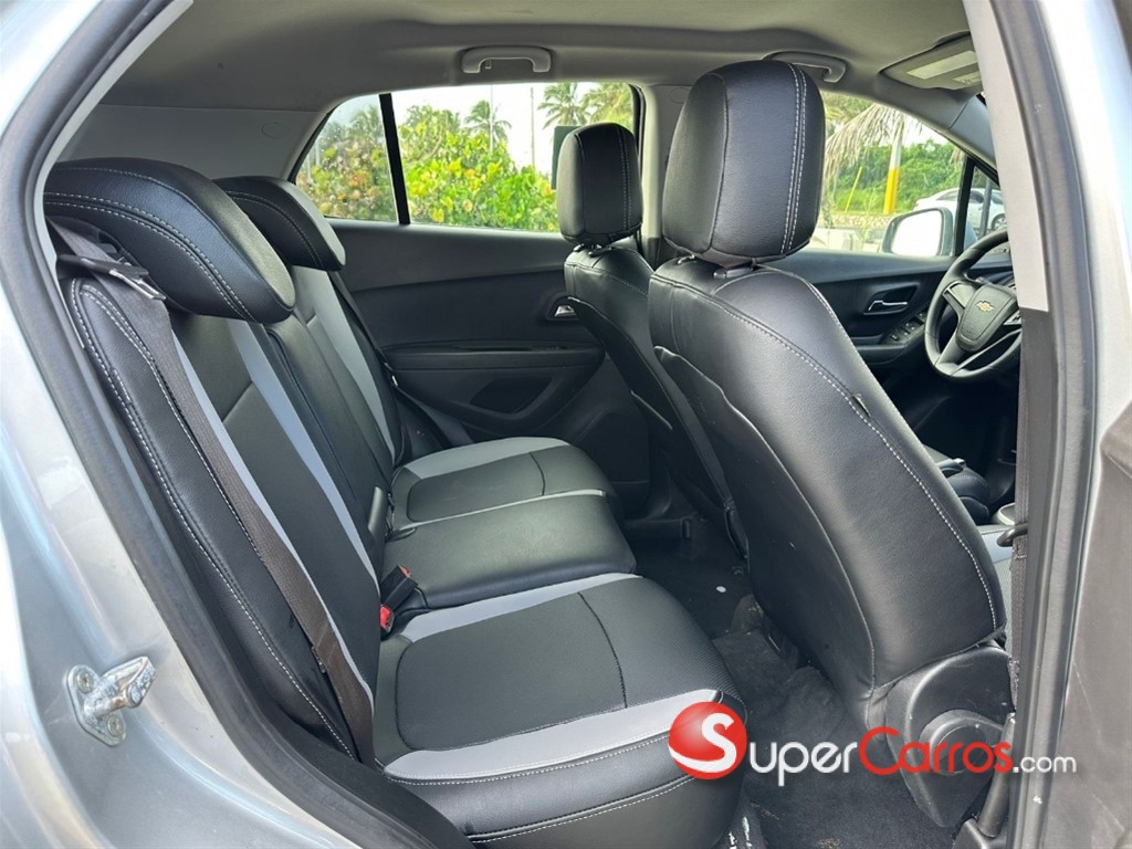2020 Chevrolet Trax LS — foto 8 / 12