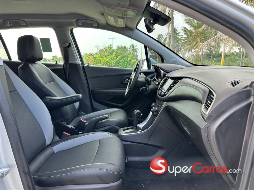 2020 Chevrolet Trax LS — foto 11 / 12