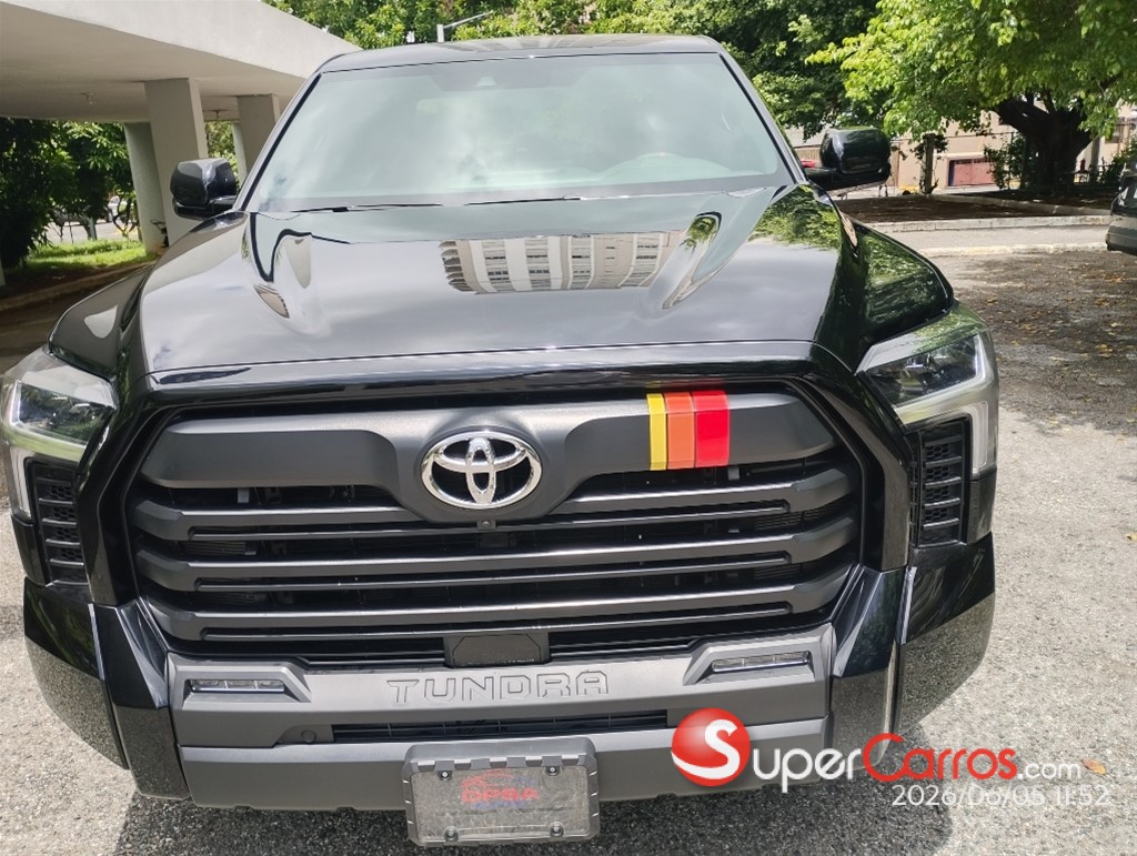 2025 Toyota Tundra Platinum — foto 2 / 12