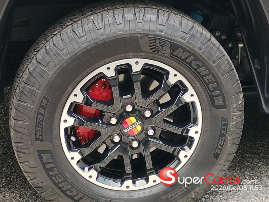 2025 Toyota Tundra Platinum — foto 6 / 12