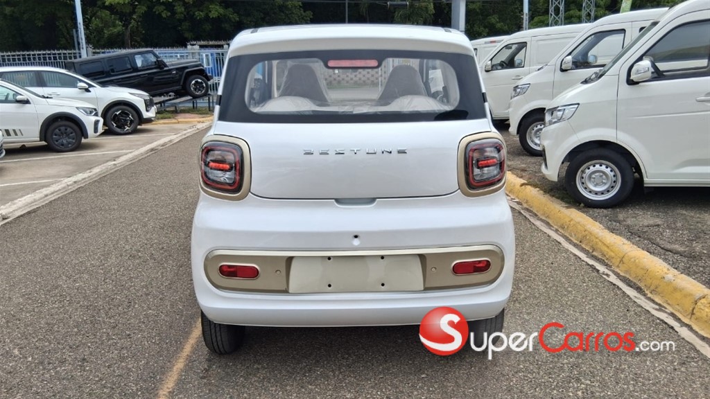 2026 Bestune Pony EV — foto 6 / 12
