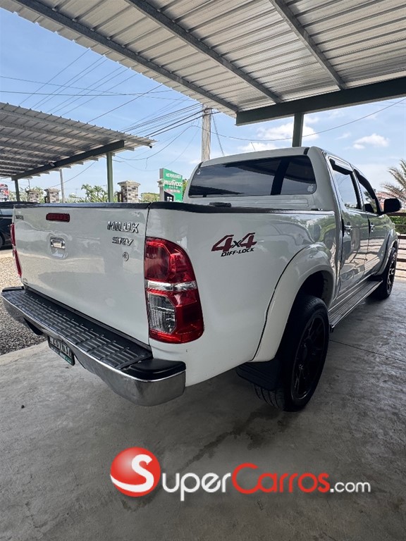 2011 Toyota Hilux SRV — foto 5 / 8