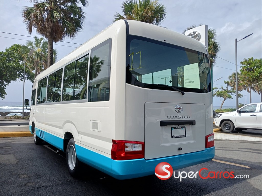 2027 Toyota Coaster — foto 3 / 7