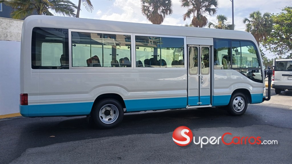 2027 Toyota Coaster — foto 7 / 7
